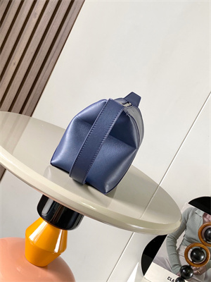 L0ew* puzzle fold wash bag in shinny calfskin