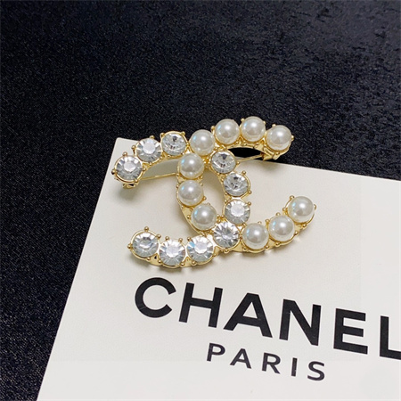 Ch*el brooch 33198