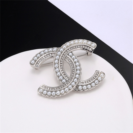 Ch*el brooch 33204