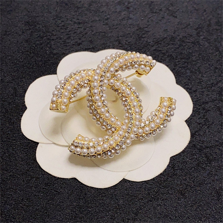Ch*el brooch 33211
