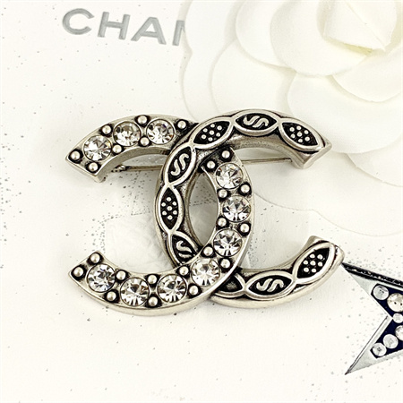 Ch*el brooch 33227