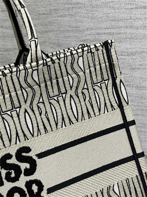 cd miss D*or medium book tote allover emb green