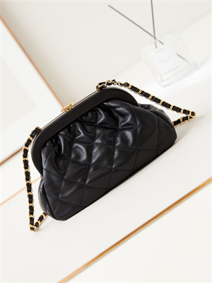 Cha.nel Clutch Lambskin & Gold-Tone Metal Black AS4717