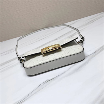 Fen.di BAGUETTE Phone Pouch Nappa Leather White
