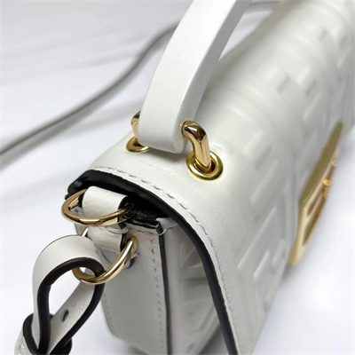Fen.di BAGUETTE Phone Pouch Nappa Leather White