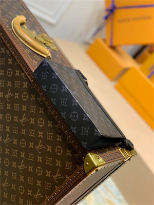 L.V Gaston Wearable Wallet Monogram Eclipse Reverse coated canvas M81124