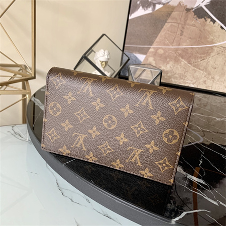 L.V Flore Wallet On Chain Monogram Canvas Fuchsia M67405