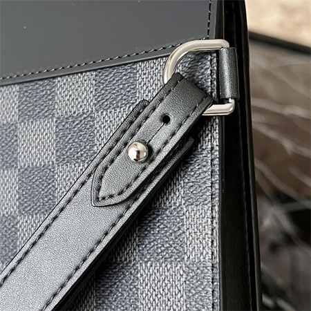 L.V Stand Pouch Damier Graphite N64612