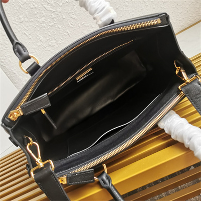 Pra*a large galleria  leather bag black color 1ba274