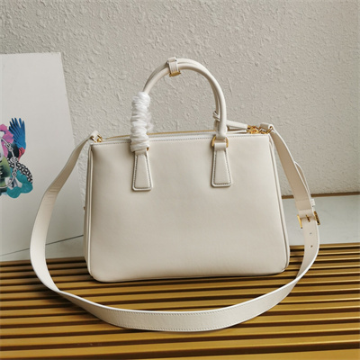 Pra*a large galleria  leather bag white color 1ba274