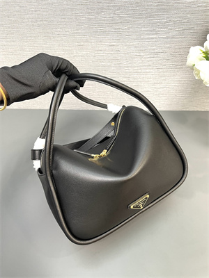 Pra*a darling leather handbag black color 1ba451