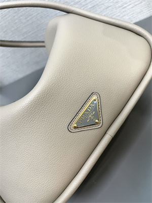 Pra*a darling leather handbag clay color 1ba451