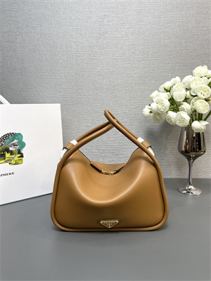 Pra*a darling leather handbag caramel color 1ba451