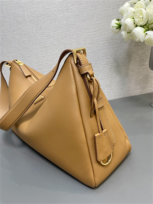 Pra*a aimée large leather shoulder bag caramel color 1bc228