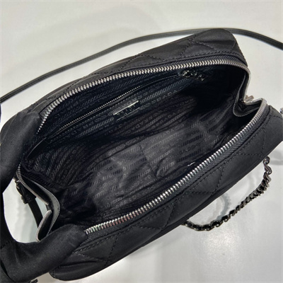 Pra*a small vintage re-nylon shoulder bag black 1bd642
