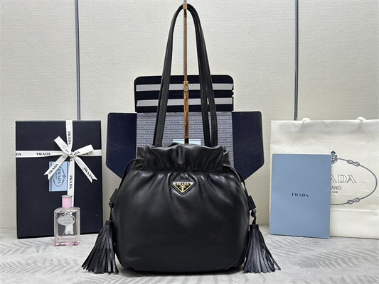 Pra*a nappa leather shoulder bag black color 1bg541