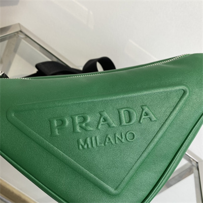 Pra*a triangle leather shoulder bag green color 1bh190