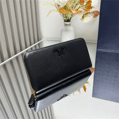 Pra*a large saffiano leather wallet black 1ml506