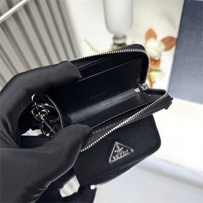 Pra*a saffiano leather key charm holder black color 1tt085
