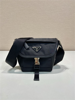Pra*a re-nylon and saffiano leather shoulder bag black 2vd070