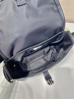Pra*a re-nylon and saffiano leather shoulder bag black 2vd070