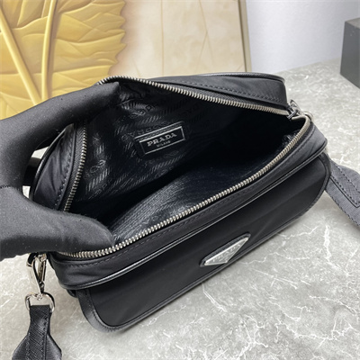 Pra*a re-nylon and saffiano leather shoulder bag black 2vh133b
