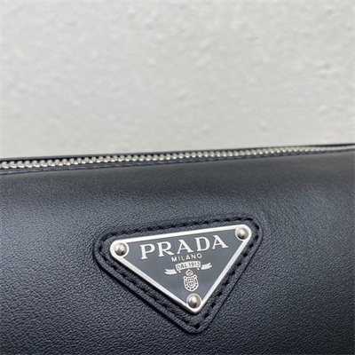 Pra*a triangle leather shoulder bag black color 2vh155