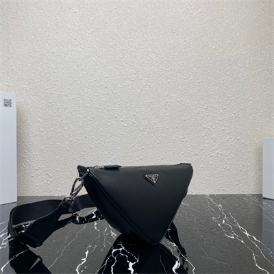 Pra*a triangle leather shoulder bag black color 2vh155