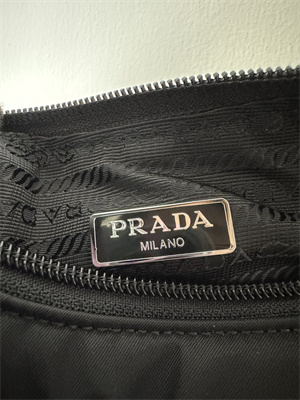 Pra*a re-nylon re-edition 2000 mini-bag black 1ne515