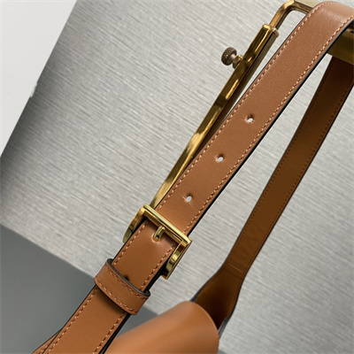 Pra*a small leather shoulder bag caramel 1bd358