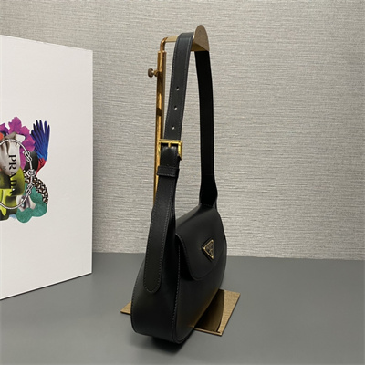 Pra*a small leather shoulder bag black 1bd358