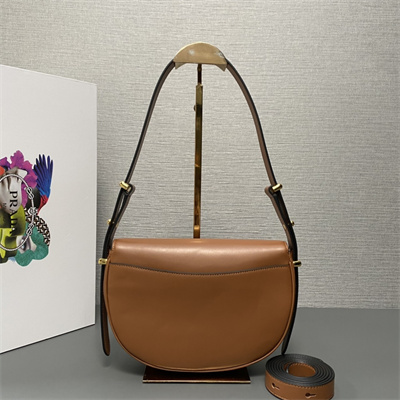 Pra*a arqué leather shoulder bag with flap cognac 1bd365