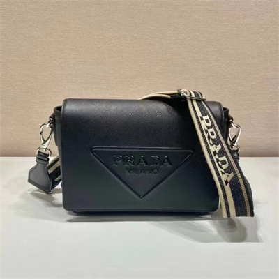 Pra*a saffiano leather shoulder bag in black 2vd046