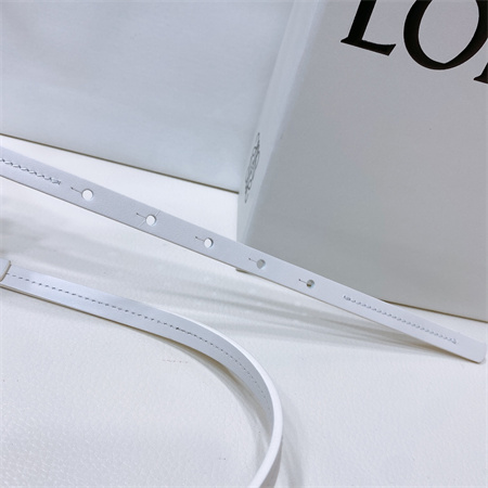 L0ew* belt in calfskin 10mm gold hardware white