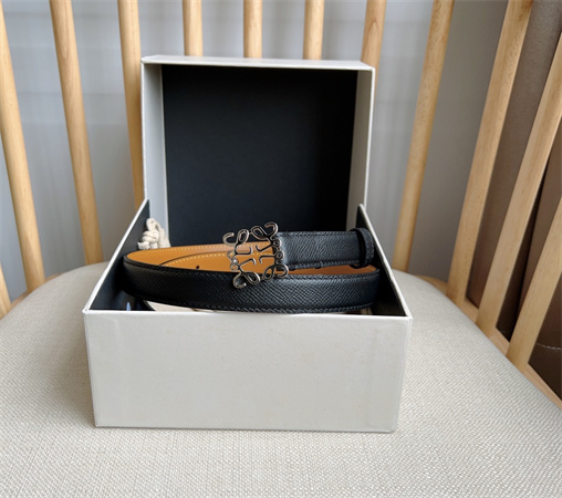 L0ew* belt in grained calfskin 20mm  silver hardware black/brown