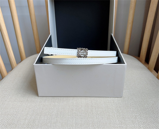 L0ew* belt in calfskin 10mm silver hardware white