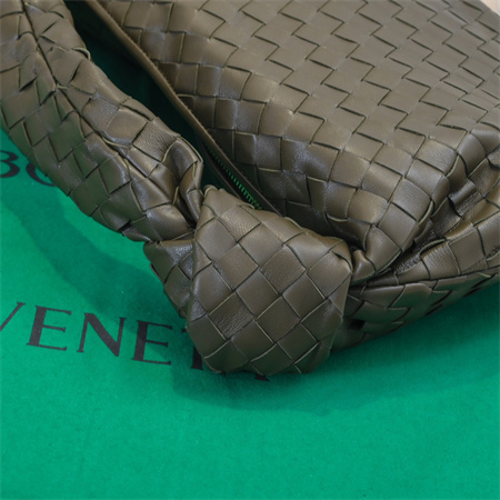 BV Small Jodie In Lambskin Leather Kaki Color