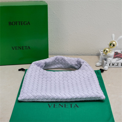 BV Small Hop Shoulder Bag In Calfskin