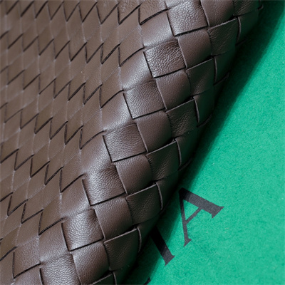 BV Small Hop Shoulder Bag In Calfskin