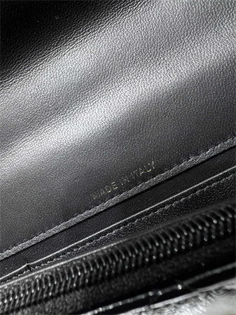 Cha.nel Flap Phone Holder with Chain Shiny Lambskin & Gold-Tone Metal Black AP4167