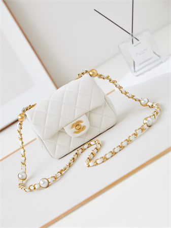 cha.nel S*permini flap bag lambskin gold tone metal white as4946