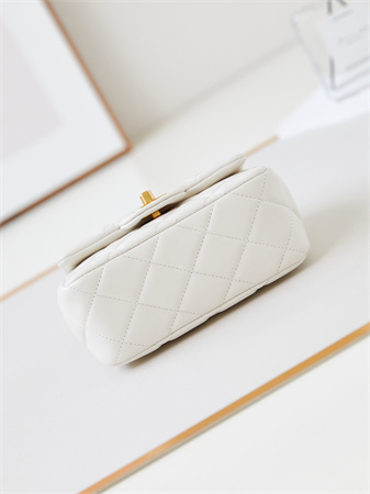 cha.nel S*permini flap bag lambskin gold tone metal white as4946