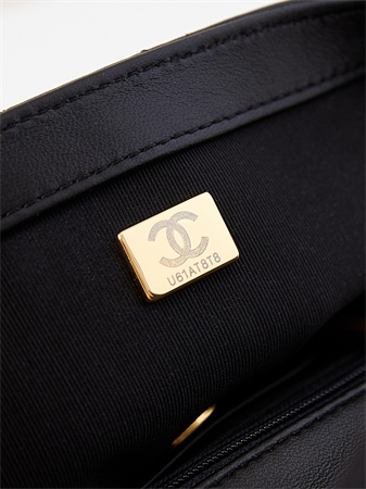 cha.nel S*permini flap bag lambskin gold tone metal black as4946