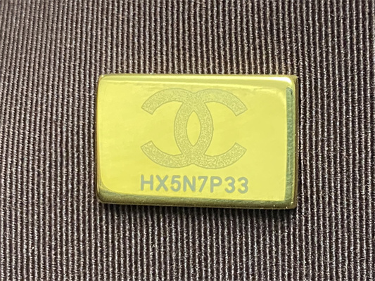 Cha.nel Small Tote Shiny Lambskin & Gold-Tone Metal Burgundy AS5130