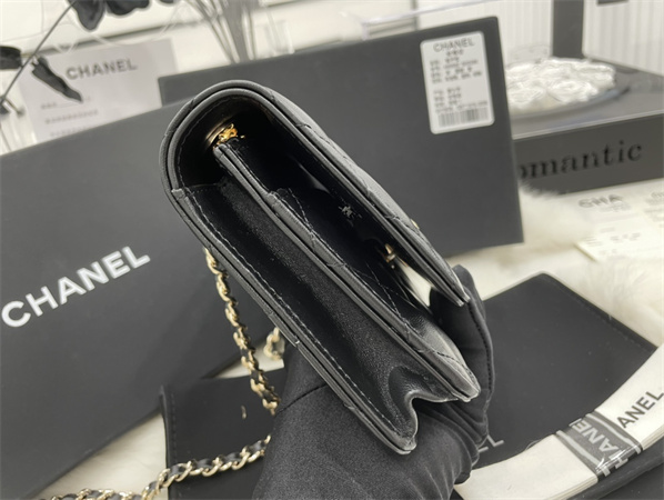 Cha.nel Trendy CC Wallet On Chain Lambskin Gold Tone Metal In Black A80982