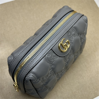 gu.cci G*u*i gg matelassé beauty case in grey leather 726047