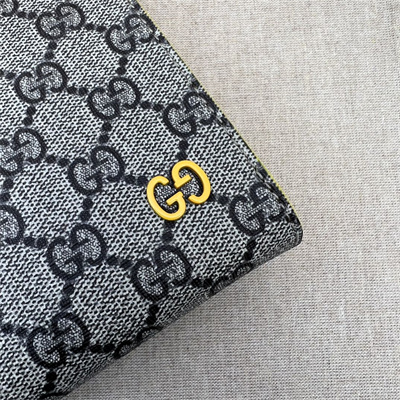 gu.cci  pouch with gg details S*p*e canvas 768255