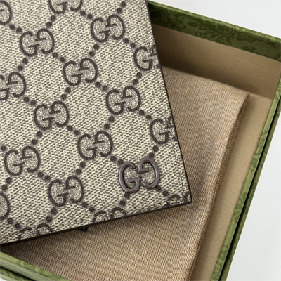 gu.cci gg passport case with brown interior S*p*e canvas 795229