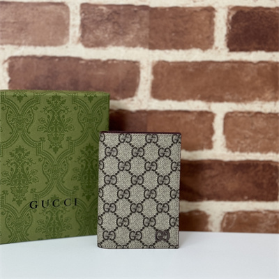 gu.cci gg passport case with bordeaux interior S*p*e canvas 795229