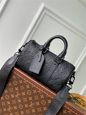 LV  Keepall Bandoulière 25 Taurillon Monogram M20900